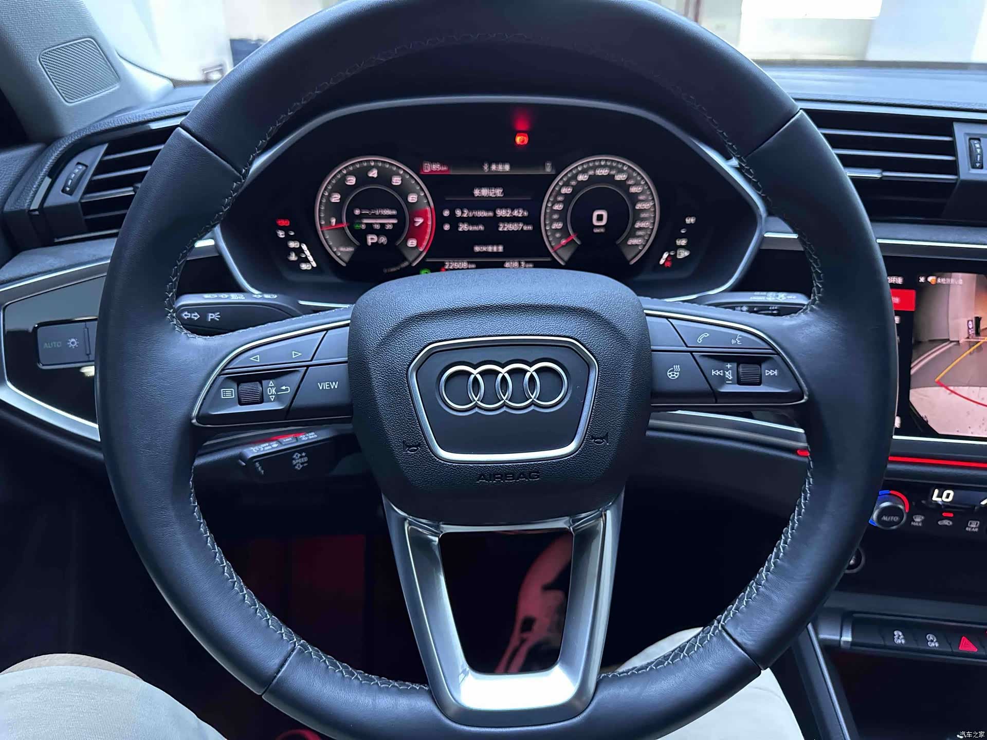 Audi Q3, 2022 12
