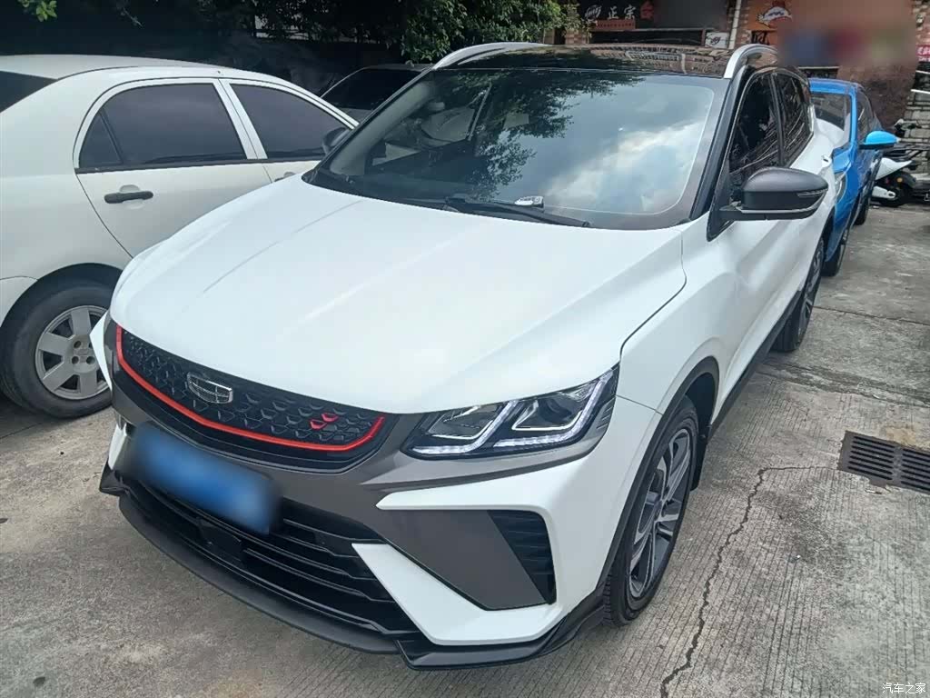 Geely Coolray, 2022 1