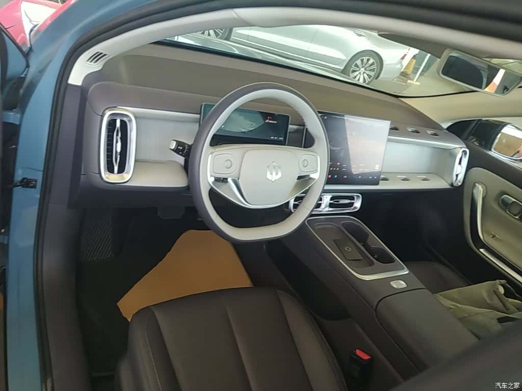 Leapmotor B01, 2025 10