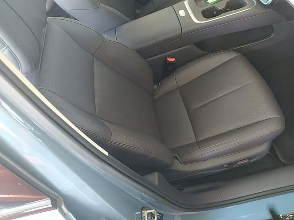 Leapmotor B01, 2025 25