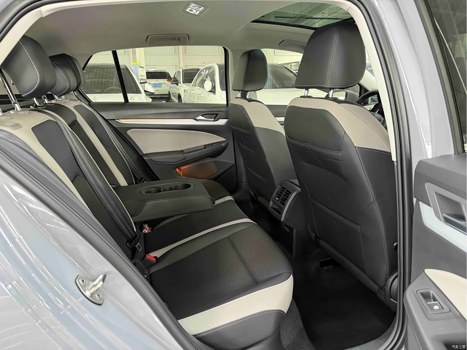 Volkswagen Golf, 2023 16