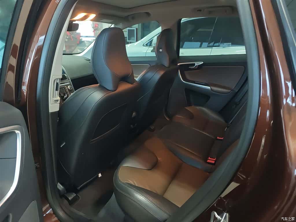 Volvo XC60, 2015 12