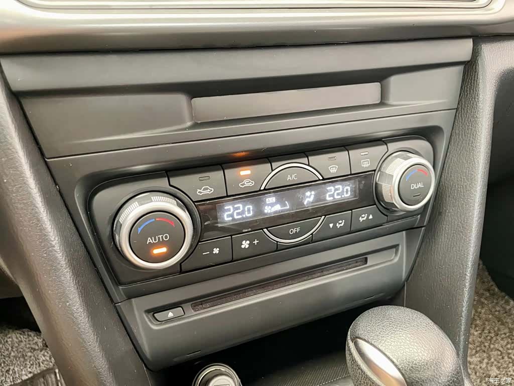 Mazda Mazda3, 2018 12