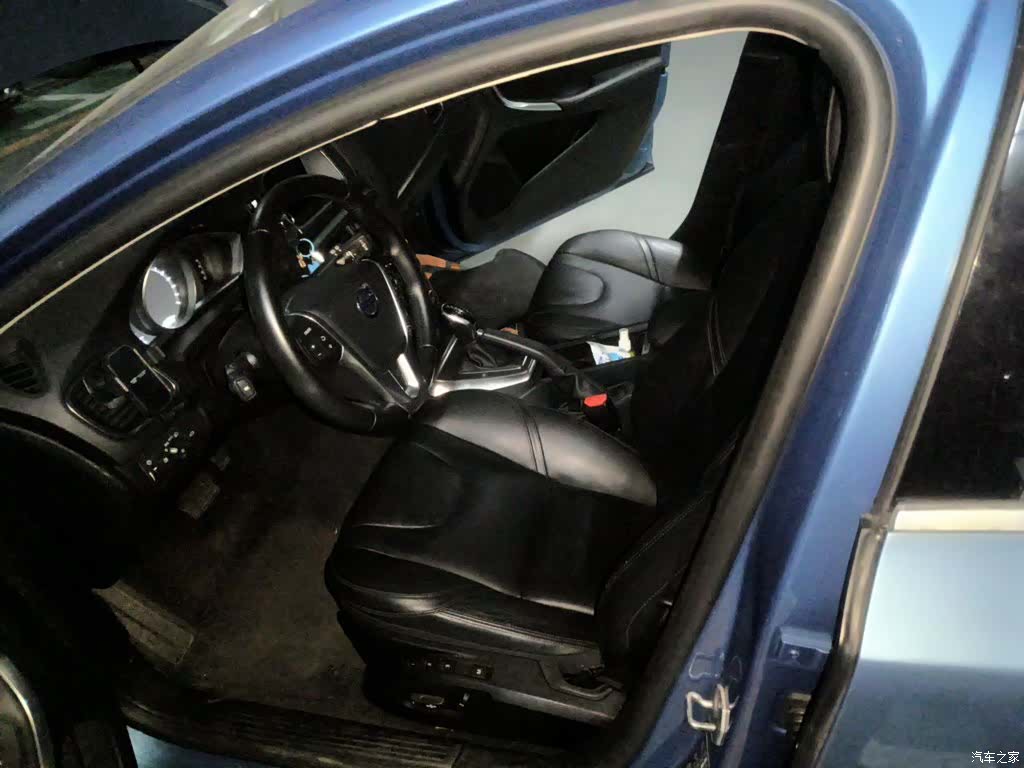 Volvo V40, 2016 12