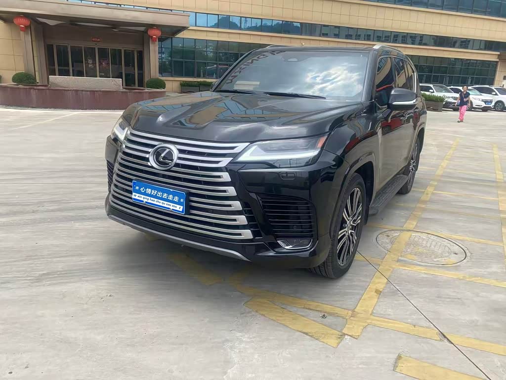 Lexus LX