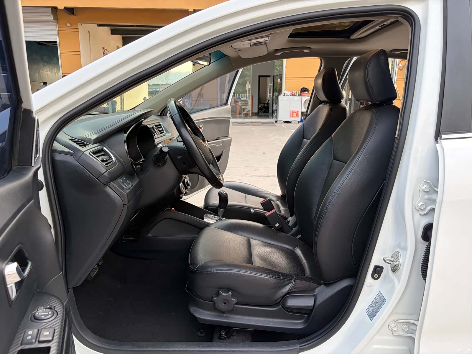 Kia K2, 2014 все фото