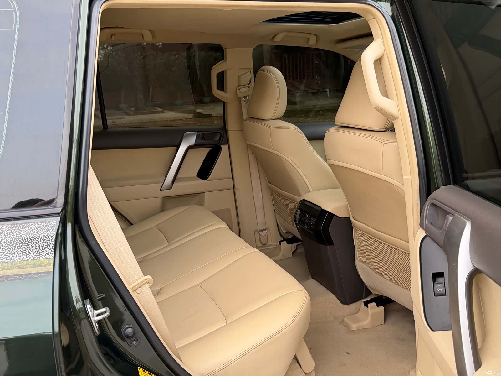 Toyota Prado, 2015 10