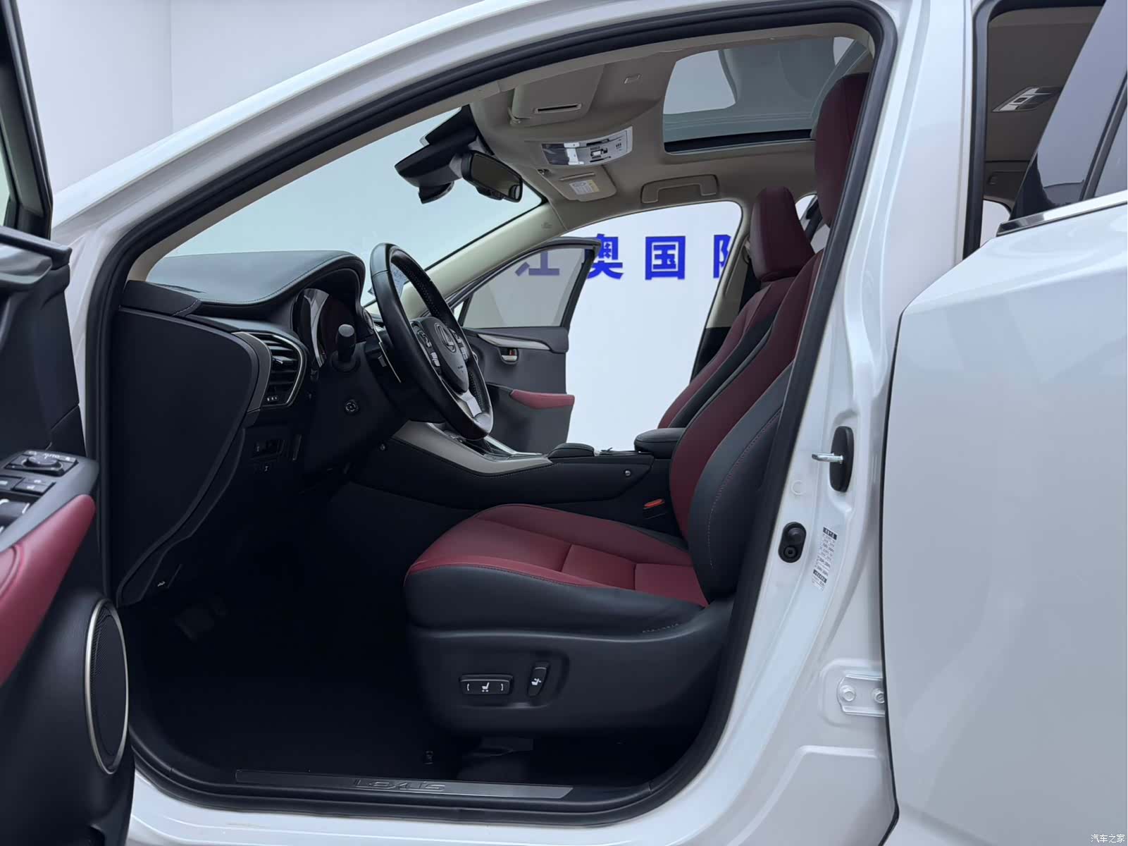 Lexus NX, 2021 все фото