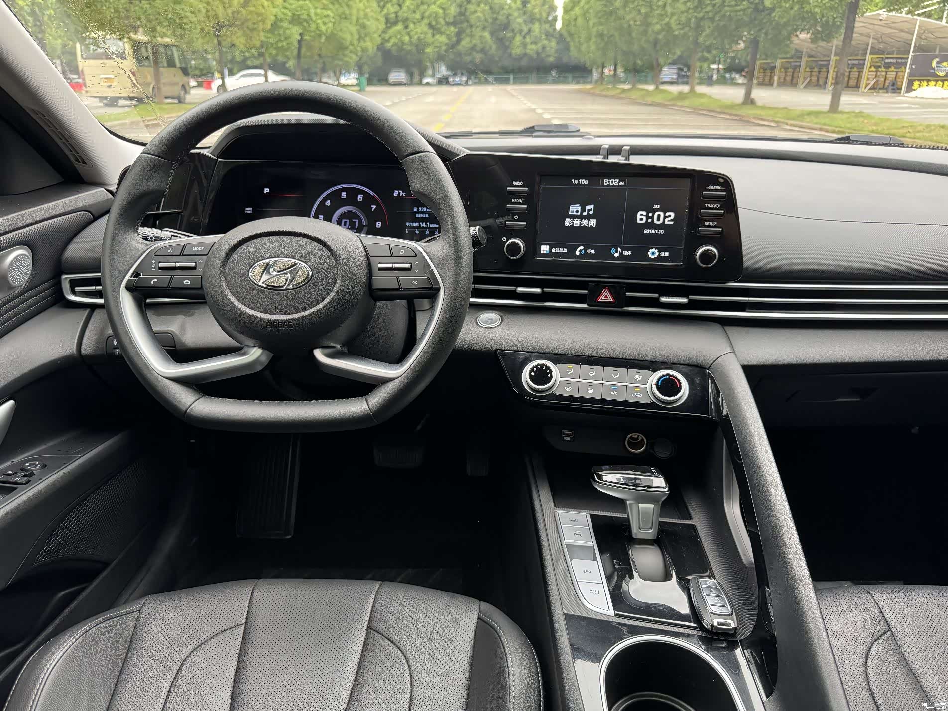 Hyundai Elantra, 2022 11
