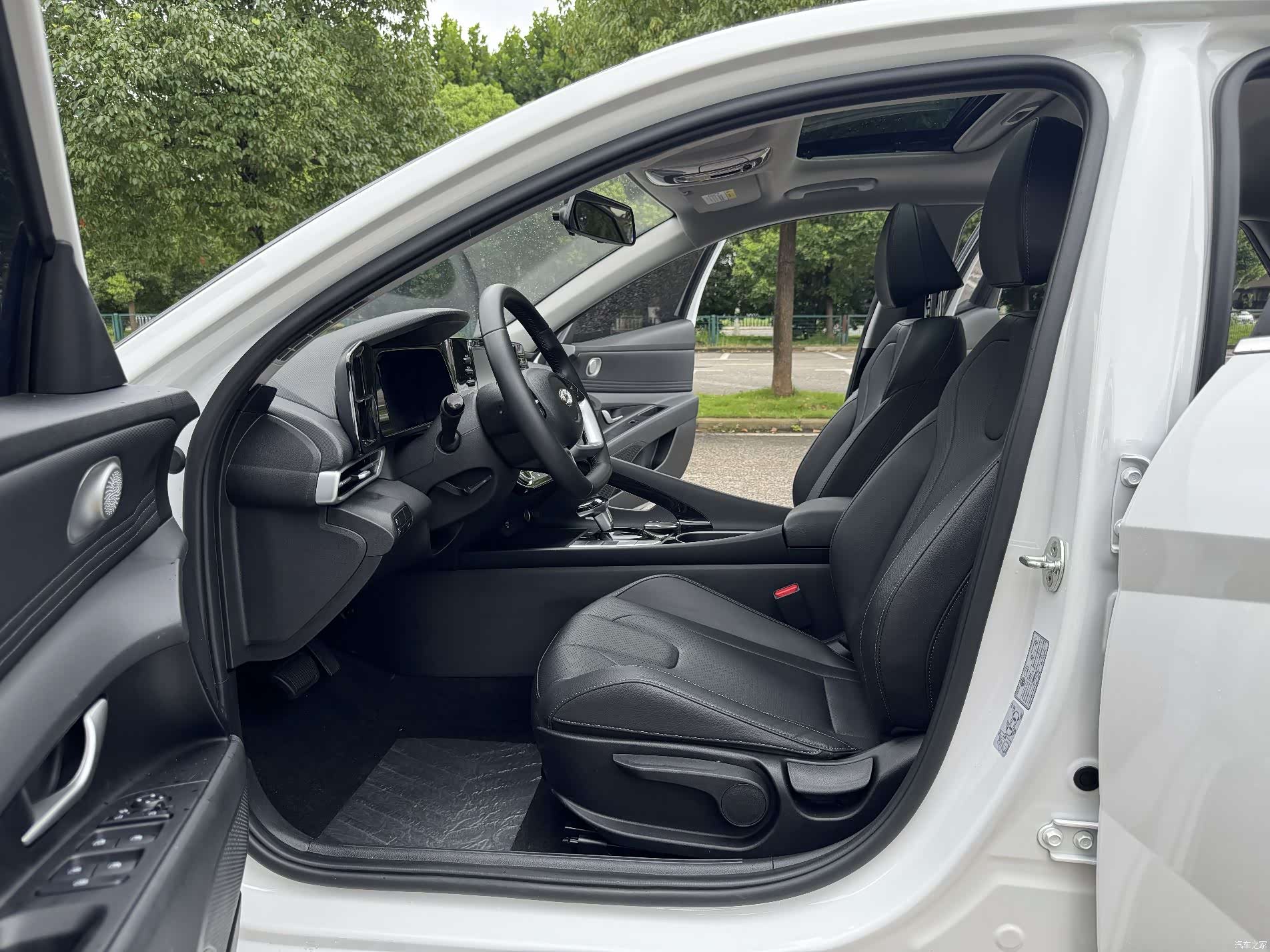 Hyundai Elantra, 2022 7