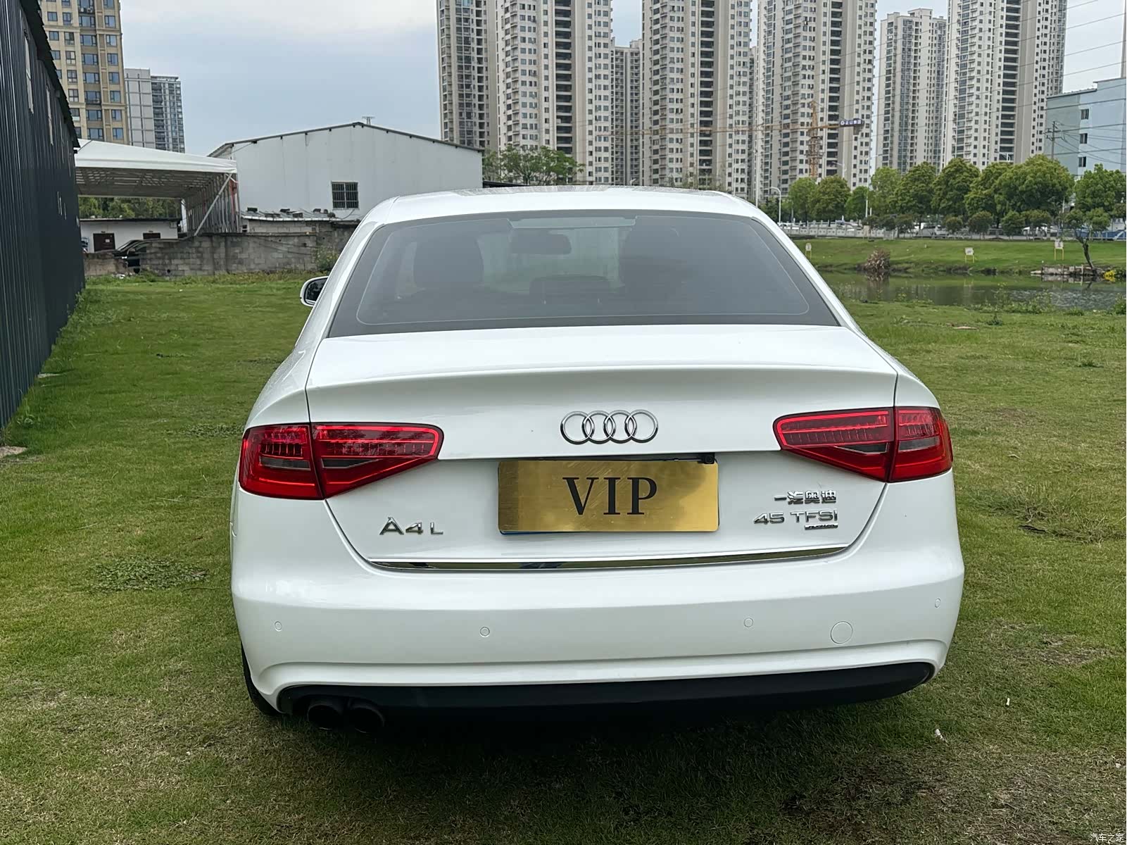 Audi A4L, 2015 8