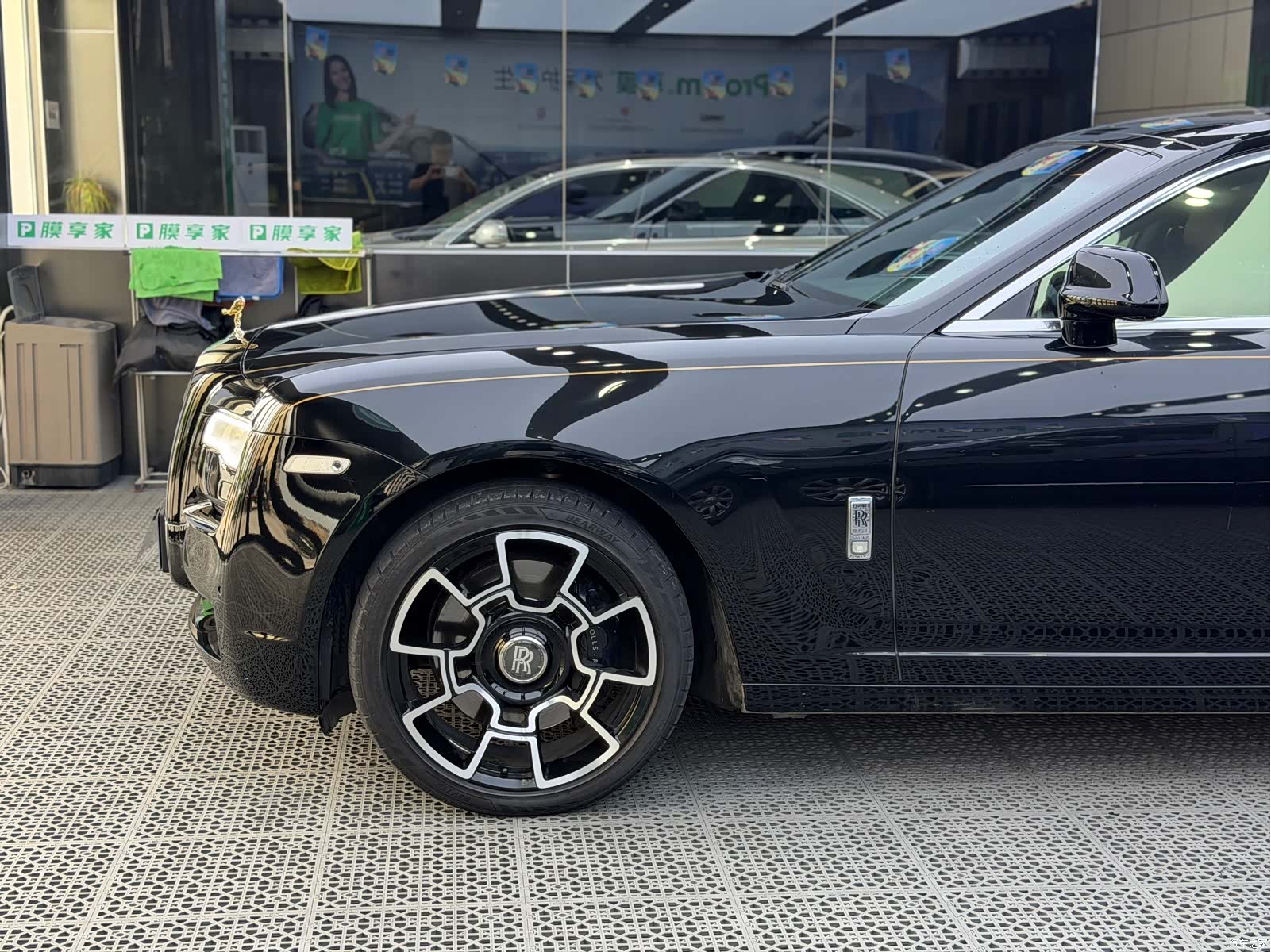 Rolls-Royce Ghost, 2014 4