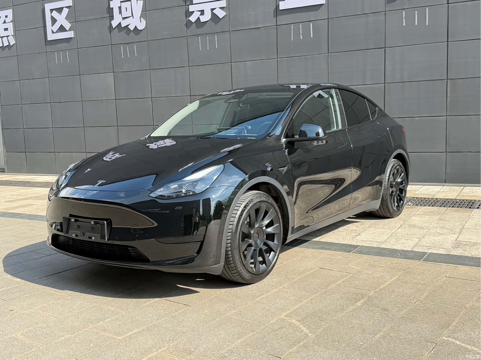 Tesla Model Y, 2022 1