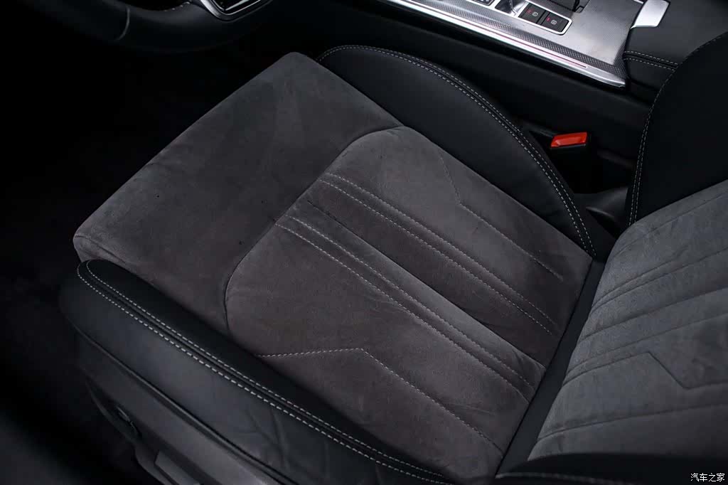 Audi A6L, 2020 13