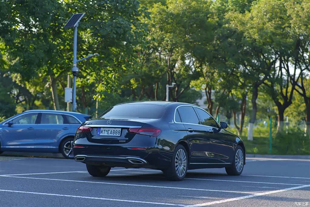Mercedes-Benz E-Class, 2022 6
