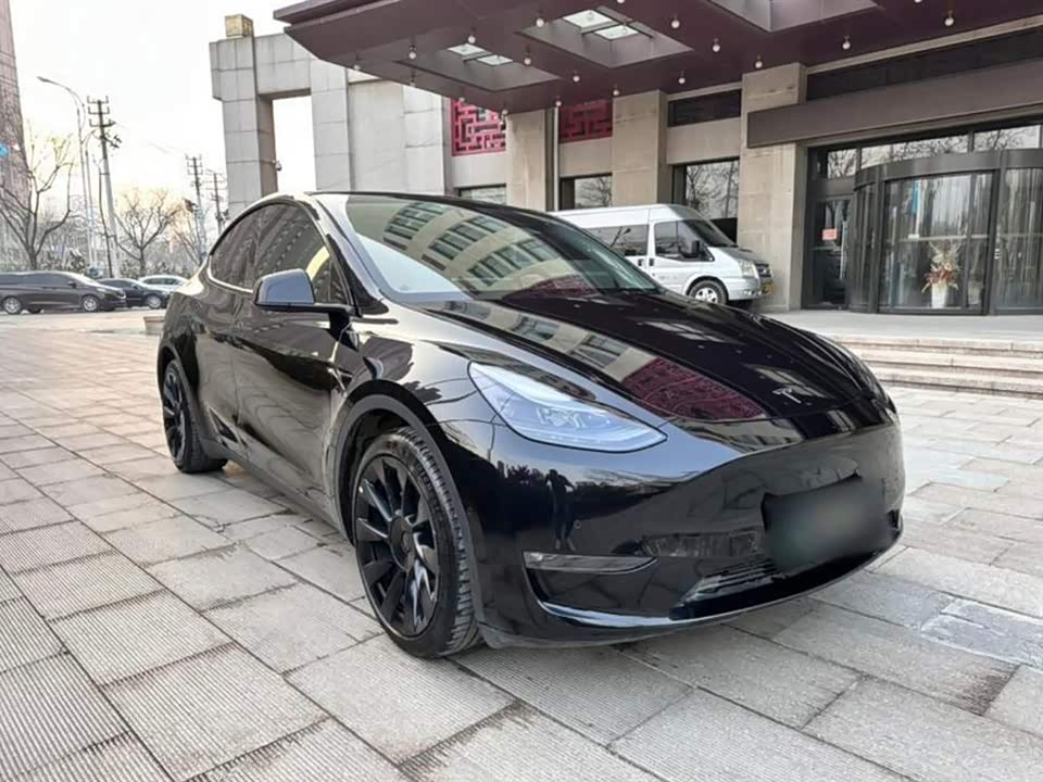 Tesla Model Y Tesla Model Y
