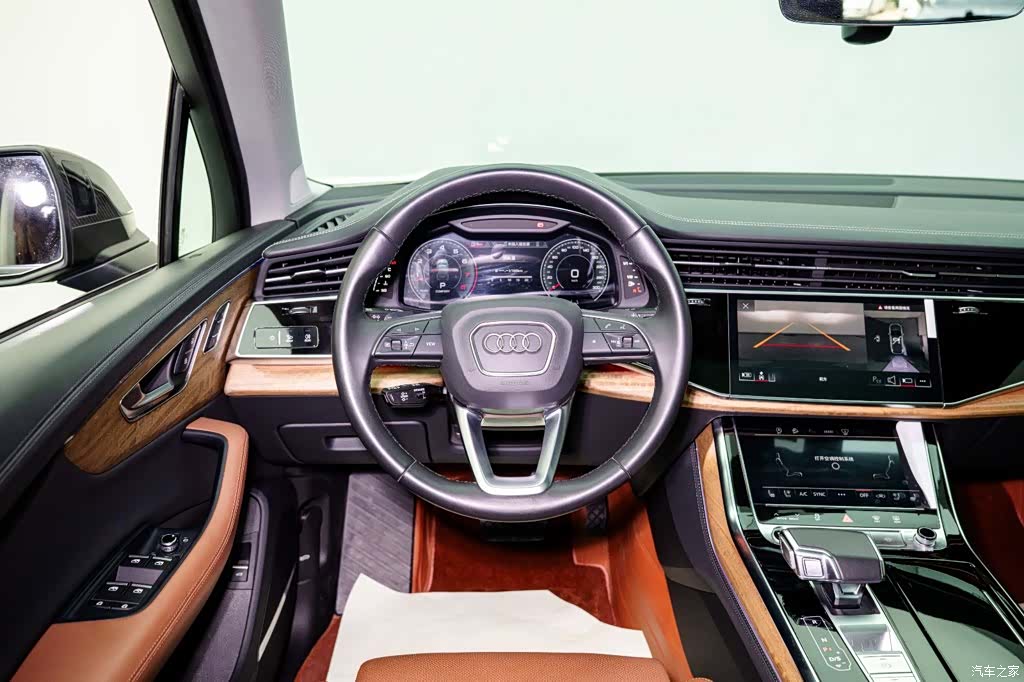 Audi Q7, 2024 9