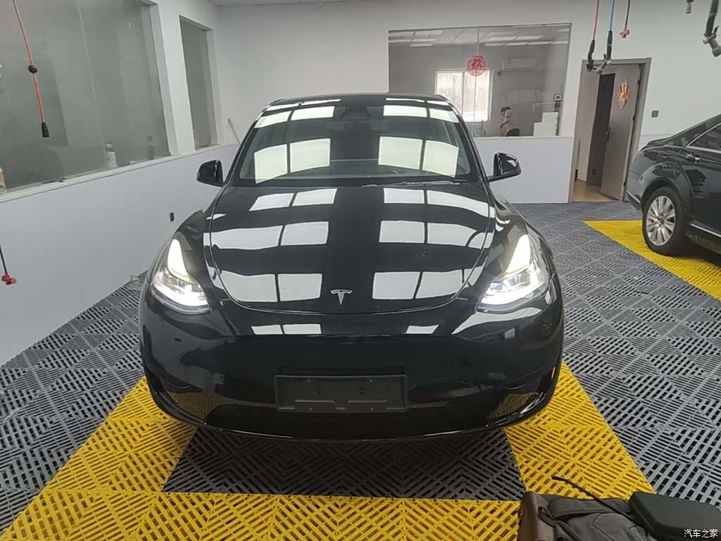 Tesla Model Y, 2024 3