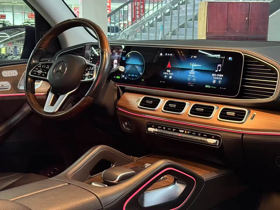 Mercedes-Benz GLS Mercedes-Benz GLS