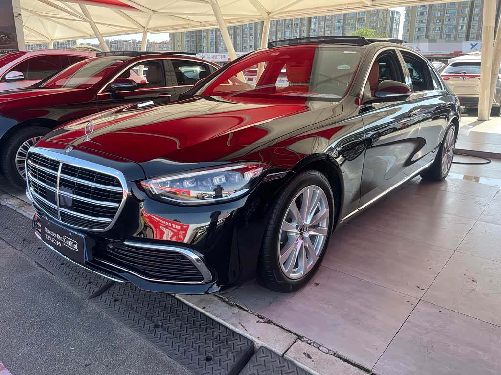 Mercedes-Benz S-Class