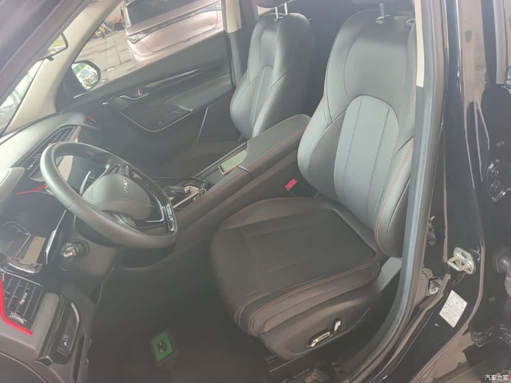 DongFeng AX7, 2021 15