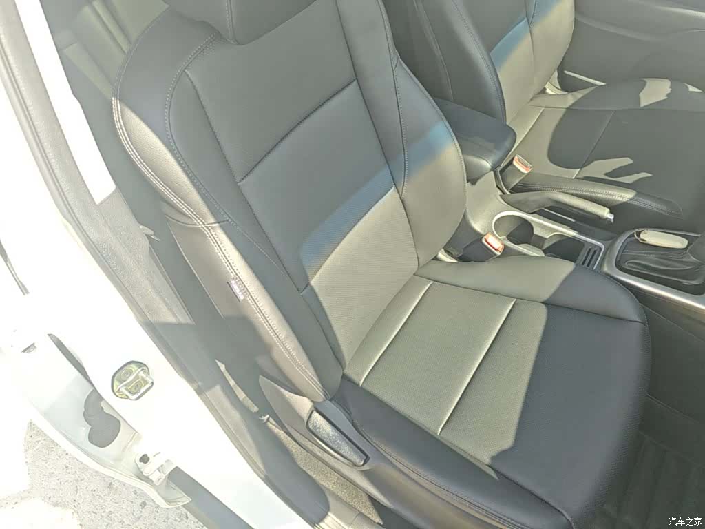 Kia KX3, 2016 25