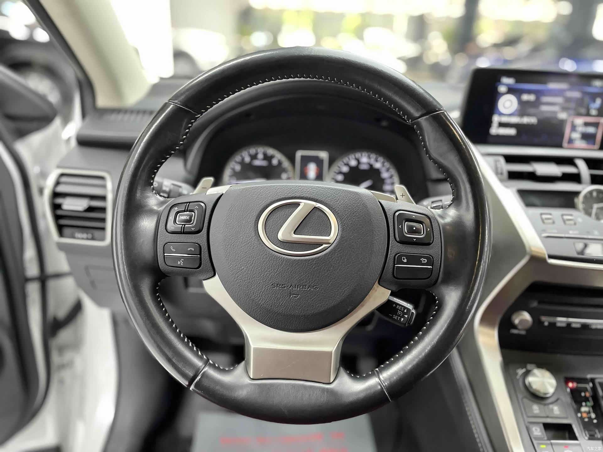 Lexus NX, 2020 13