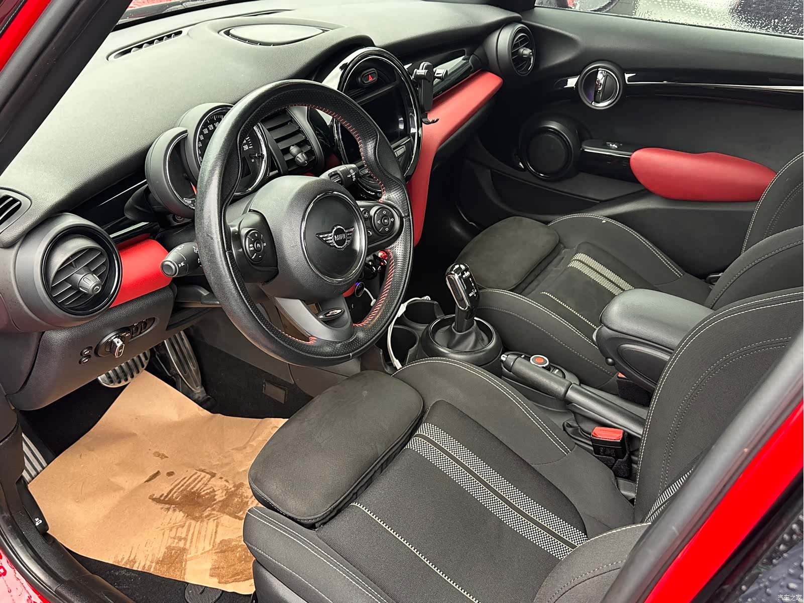 Mini Cooper, 2019 3