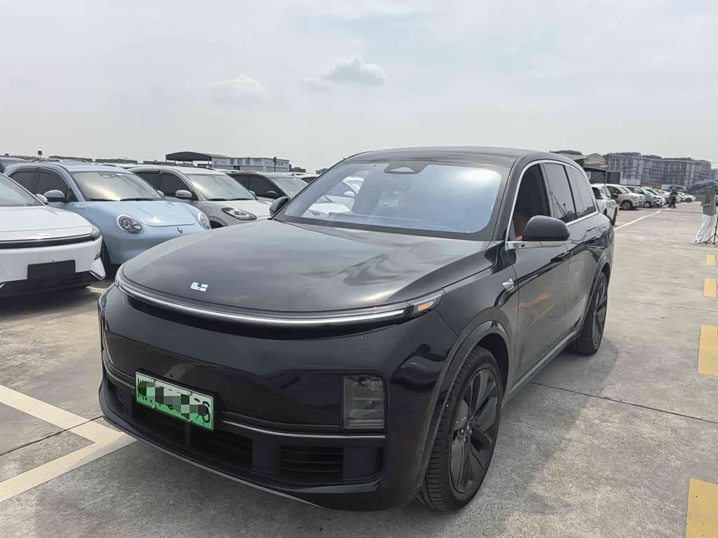 Li Auto L8
