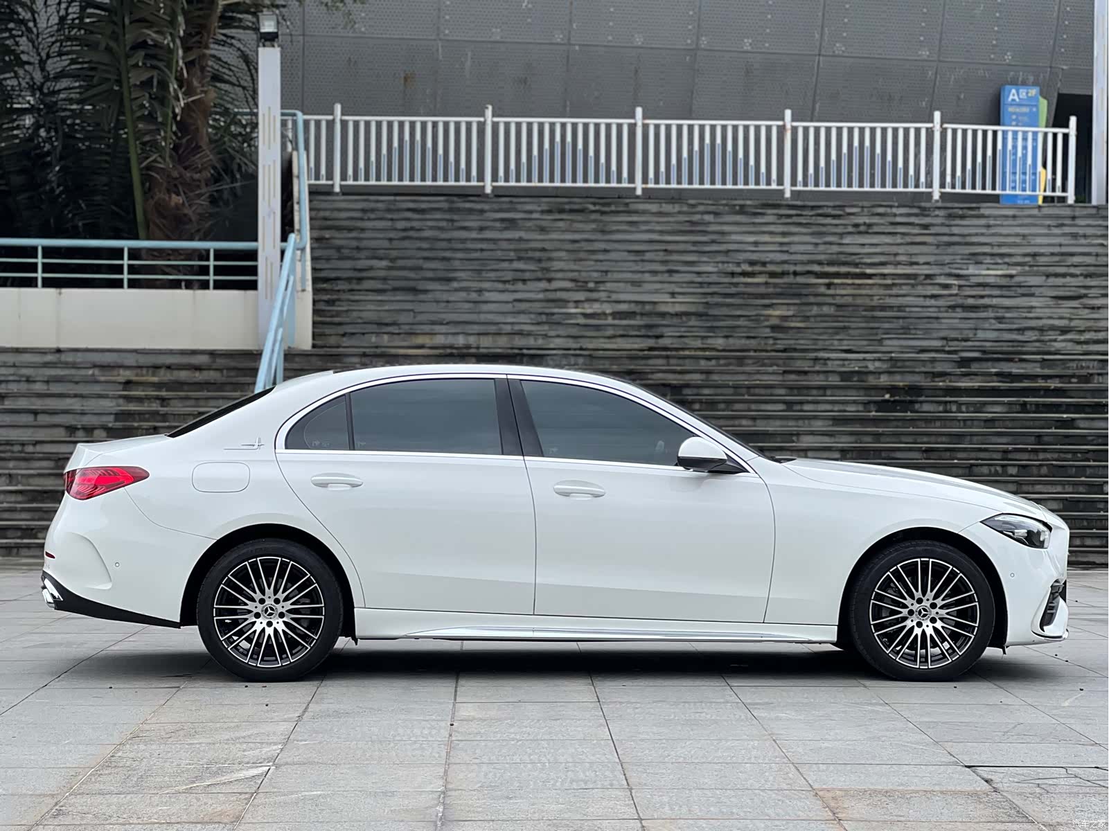 Mercedes-Benz C-Class, 2024 7