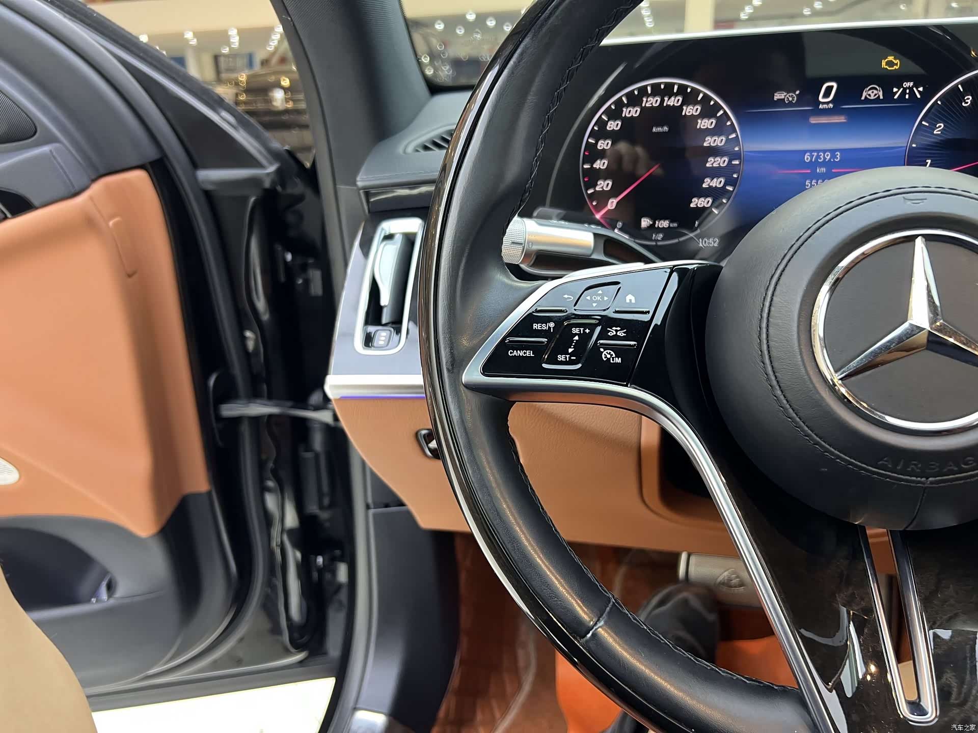 Maybach S-Class, 2023 12