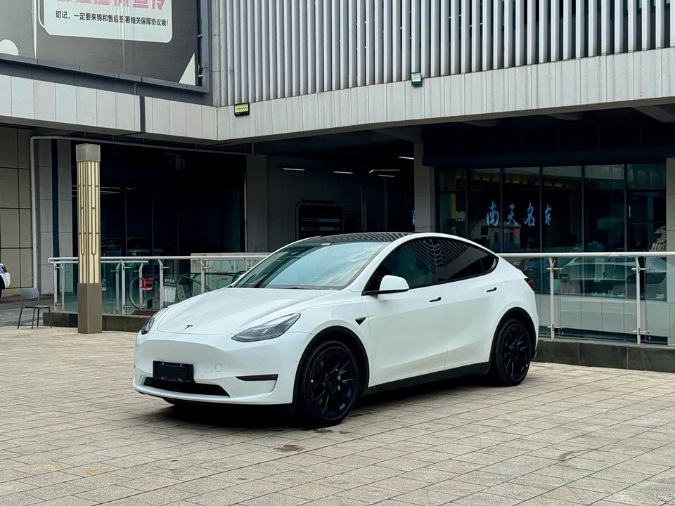 Tesla Model Y Tesla Model Y