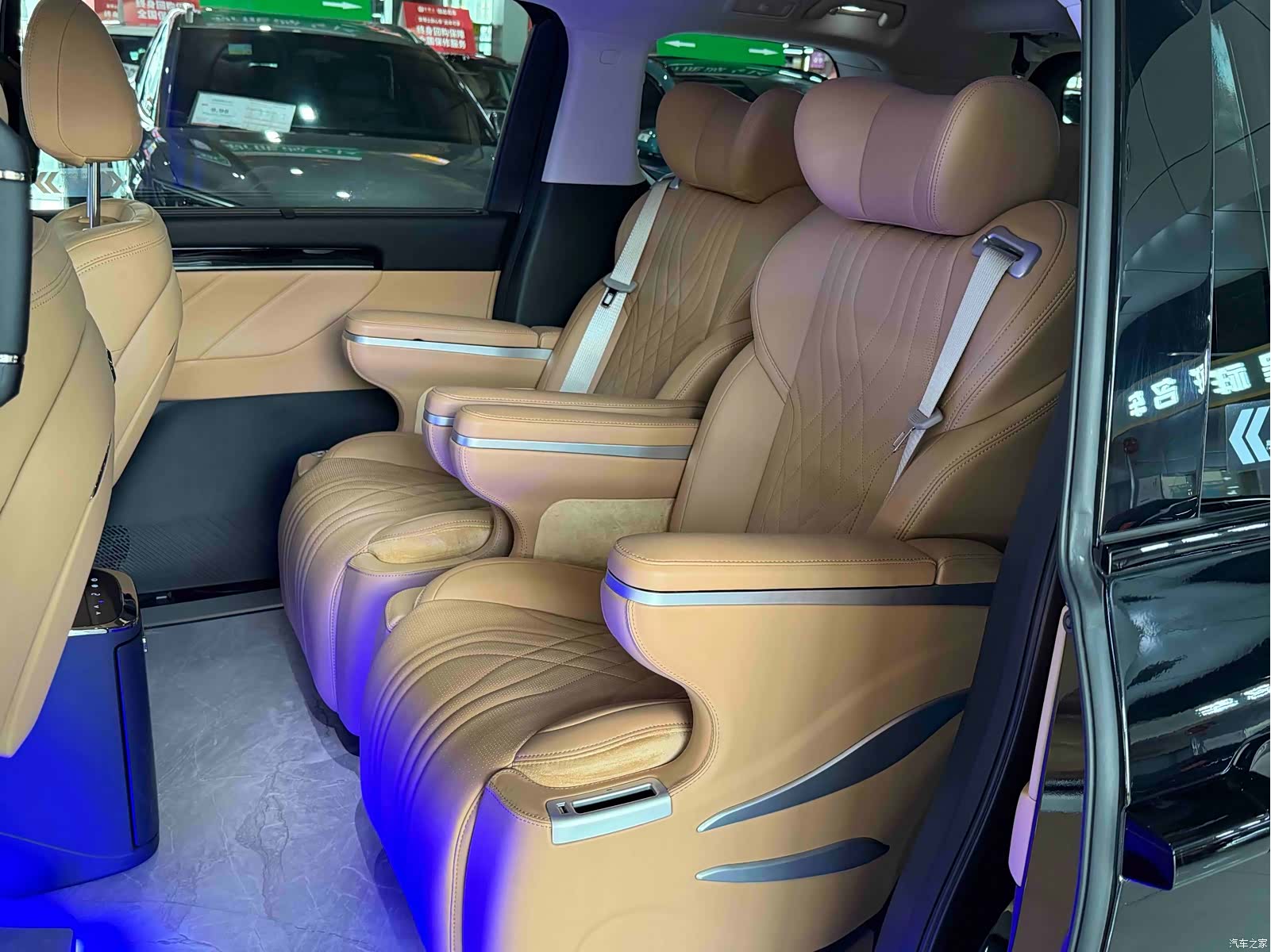 Trumpchi E8, 2025 8