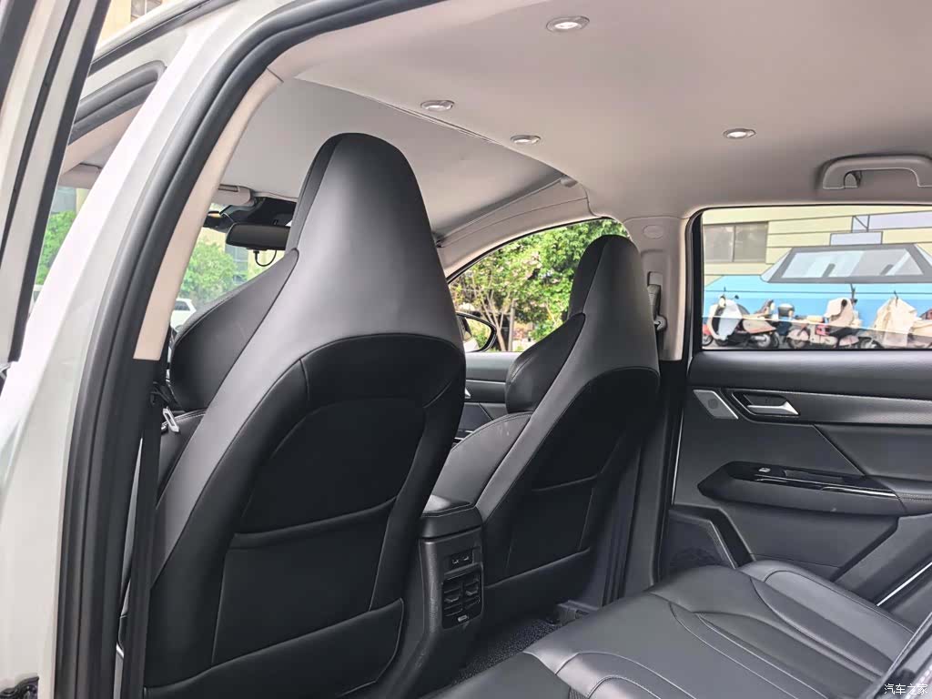 Xpeng G3i, 2023 8