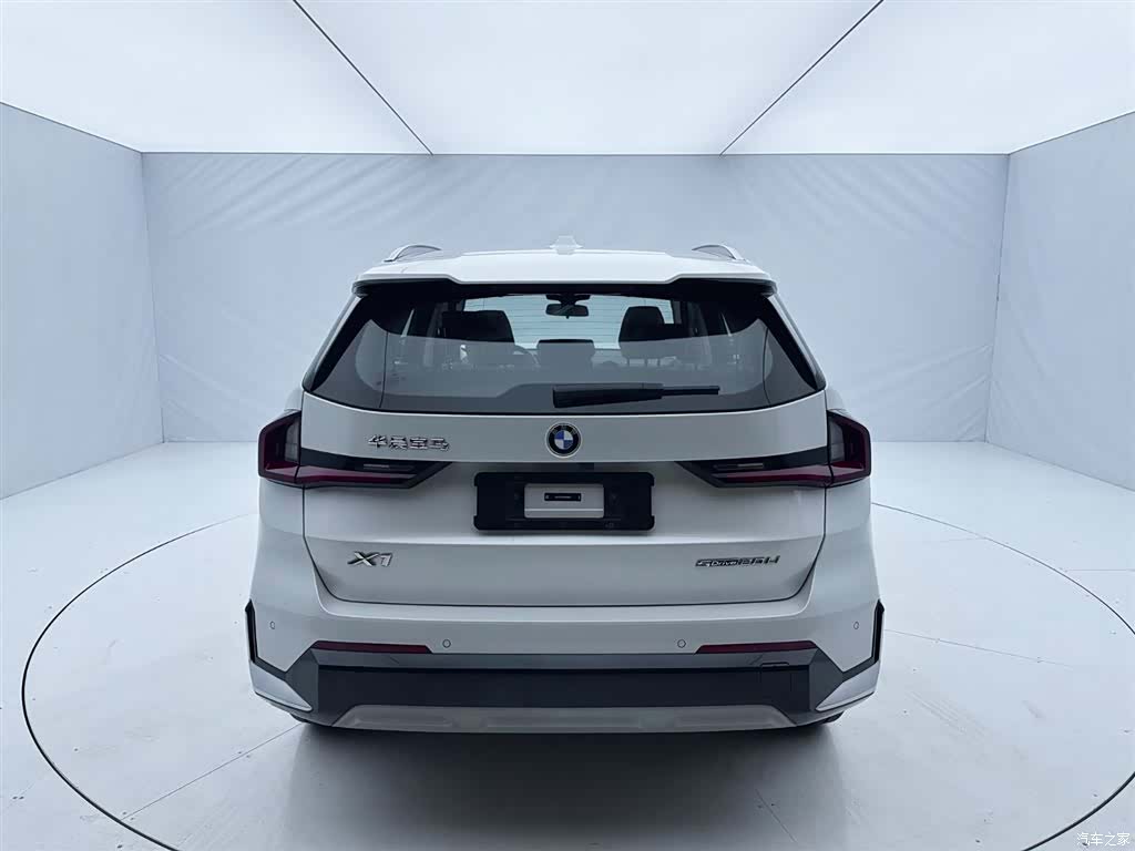 BMW X1, 2024 все фото