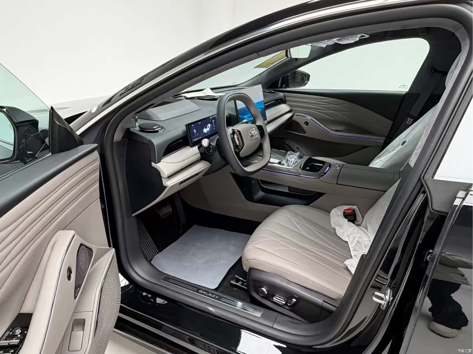Geely 8, 2025 11