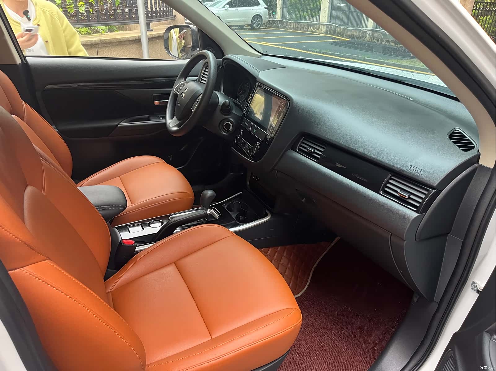 Mitsubishi Outlander, 2023 11