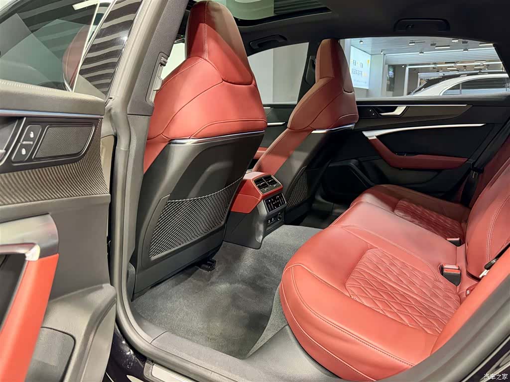 Audi A7L, 2024 20