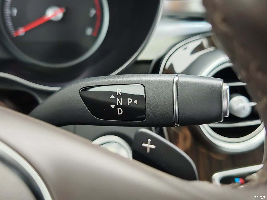 Mercedes-Benz GLC, 2017 13