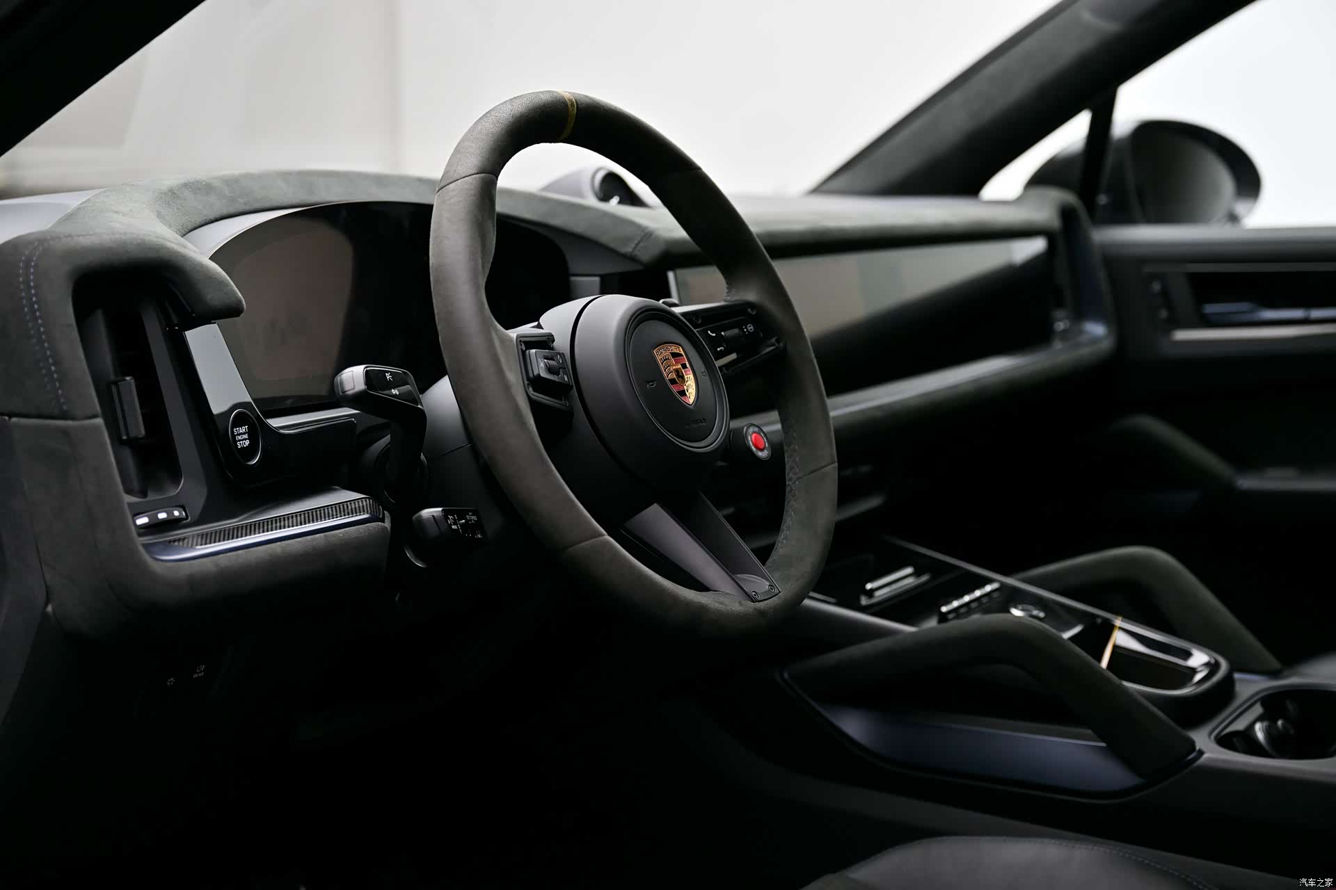 Porsche Cayenne, 2024 3