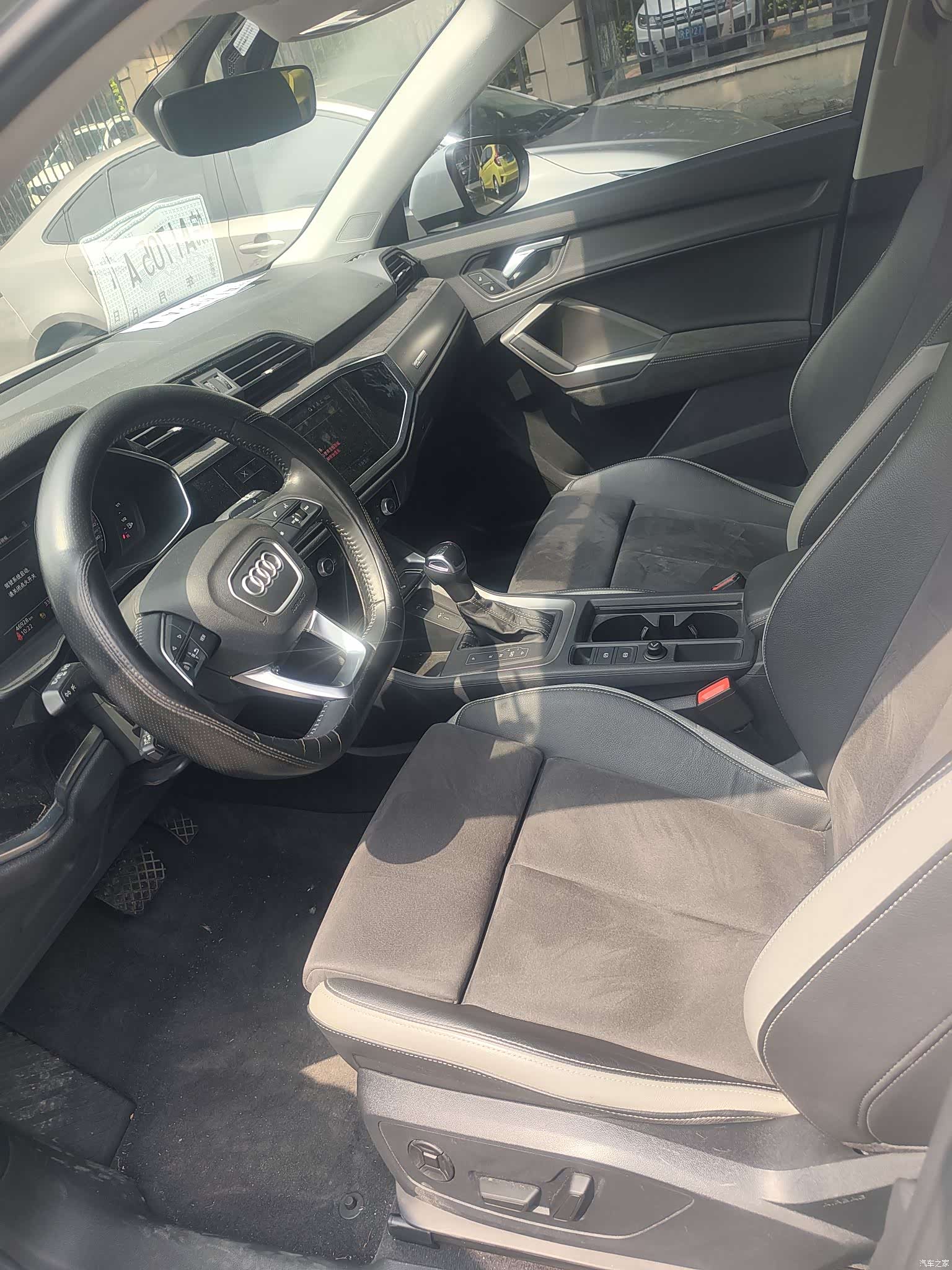 Audi Q3, 2022 все фото