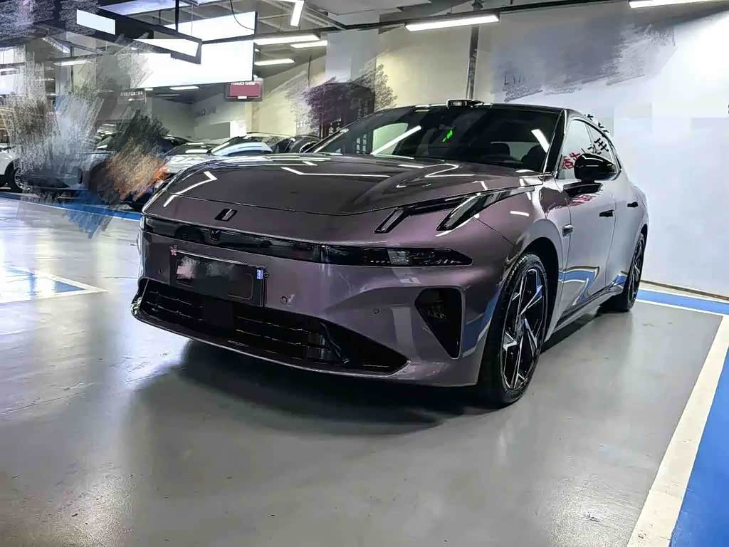 Lynk & Co 07 EM-P