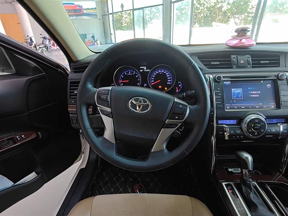 Toyota Reiz Toyota Reiz