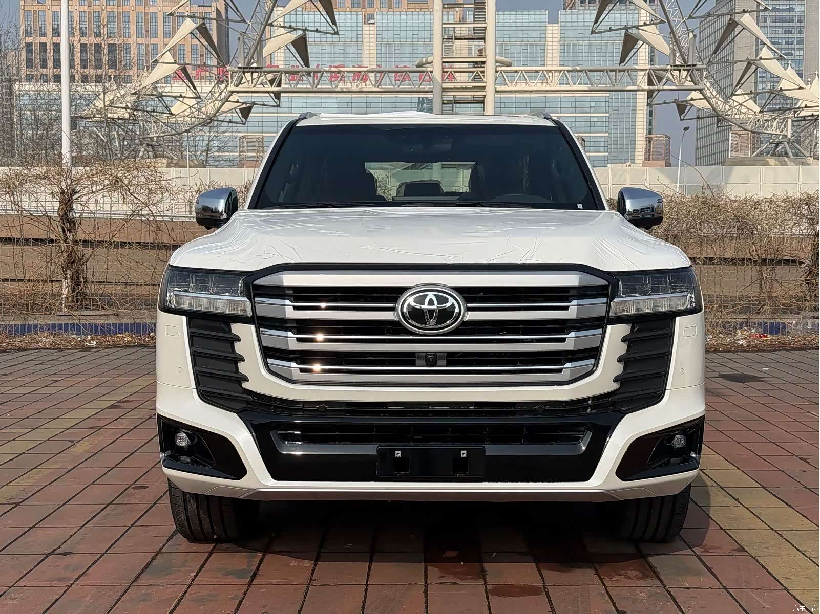 Toyota Land Cruiser, 2026 3