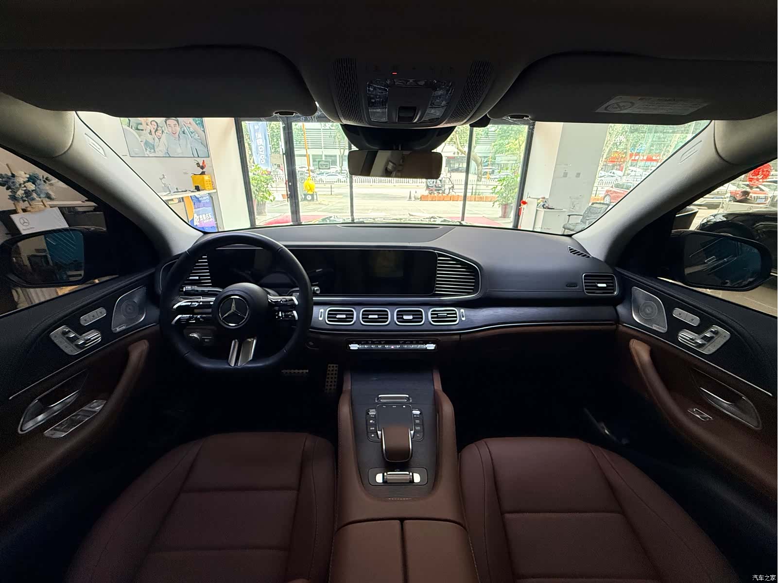 Mercedes-Benz GLS, 2025 14