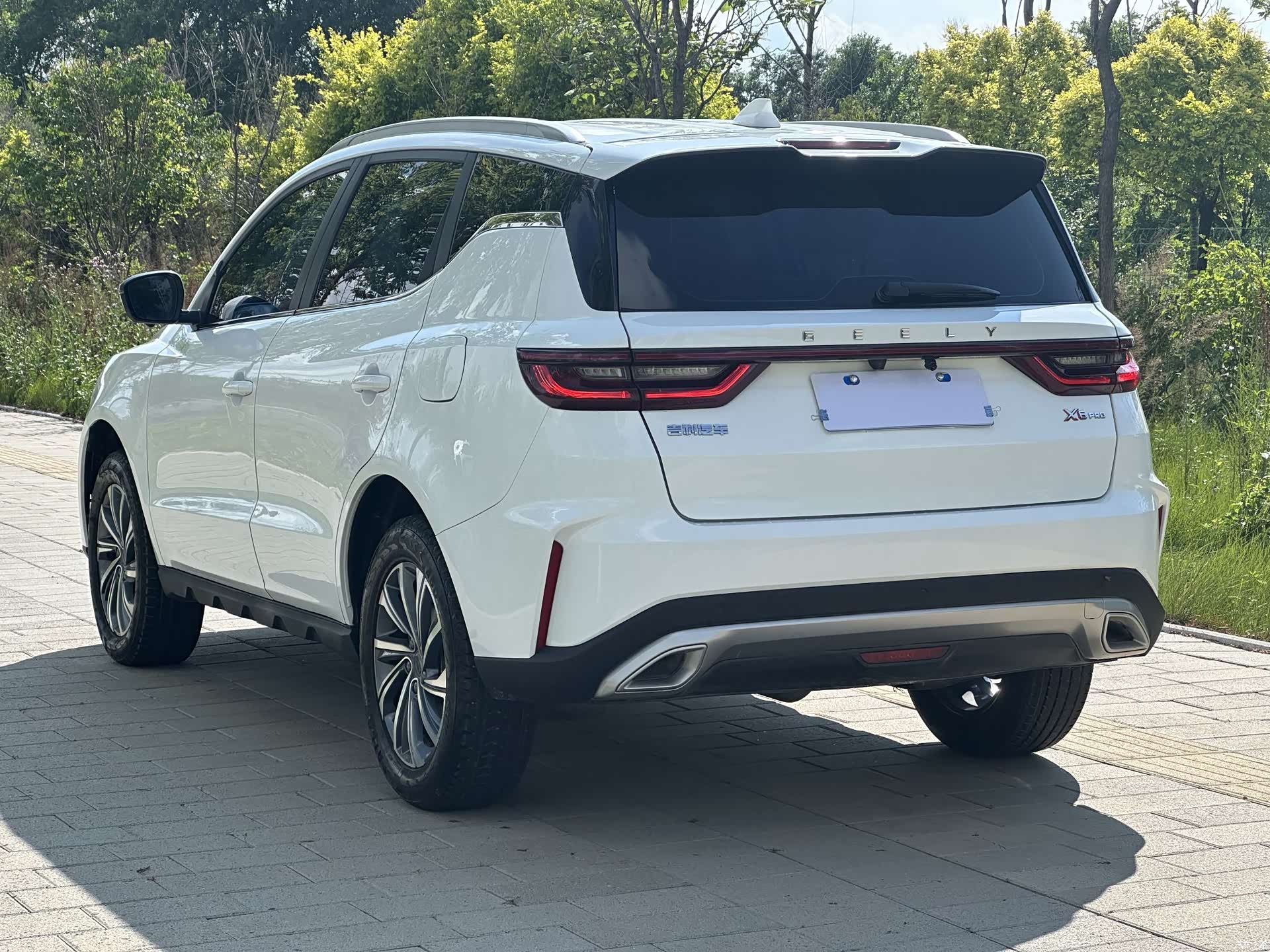 Geely X6, 2023 все фото