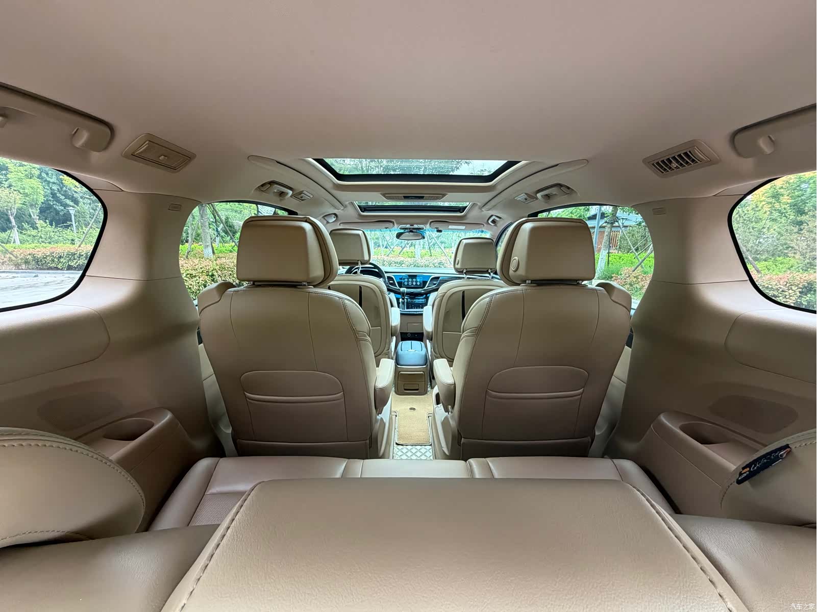 Buick GL8, 2021 9