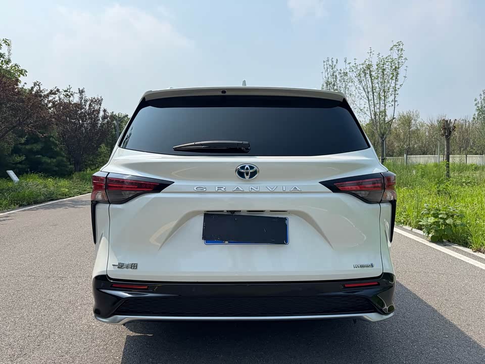 Toyota Grevia
