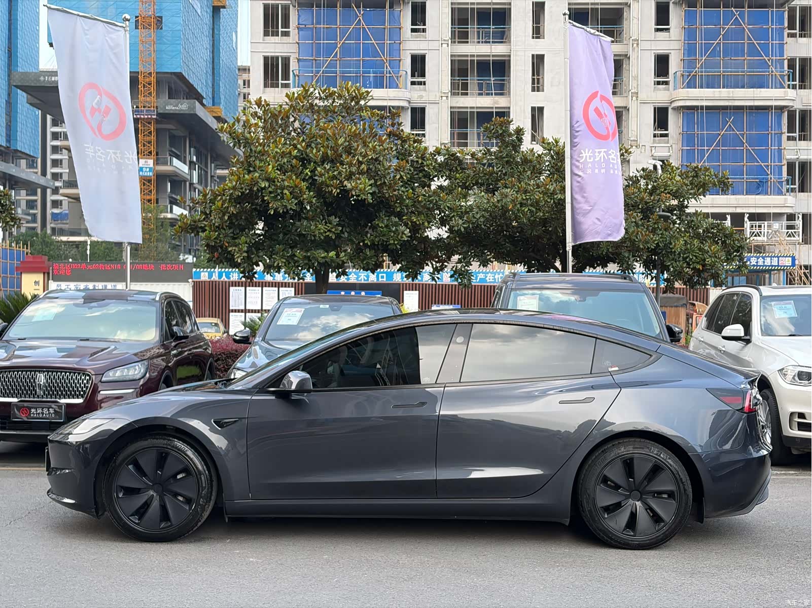 Tesla Model 3, 2025 4