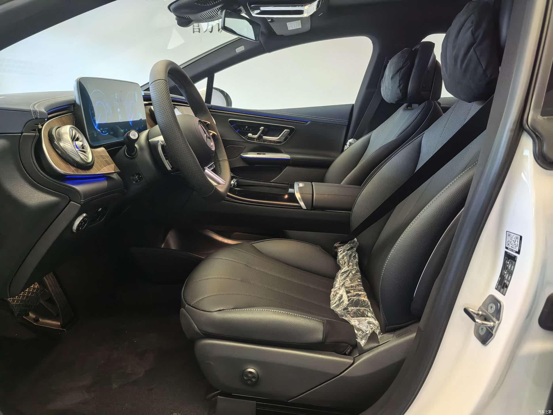 Mercedes-Benz EQE, 2025 4